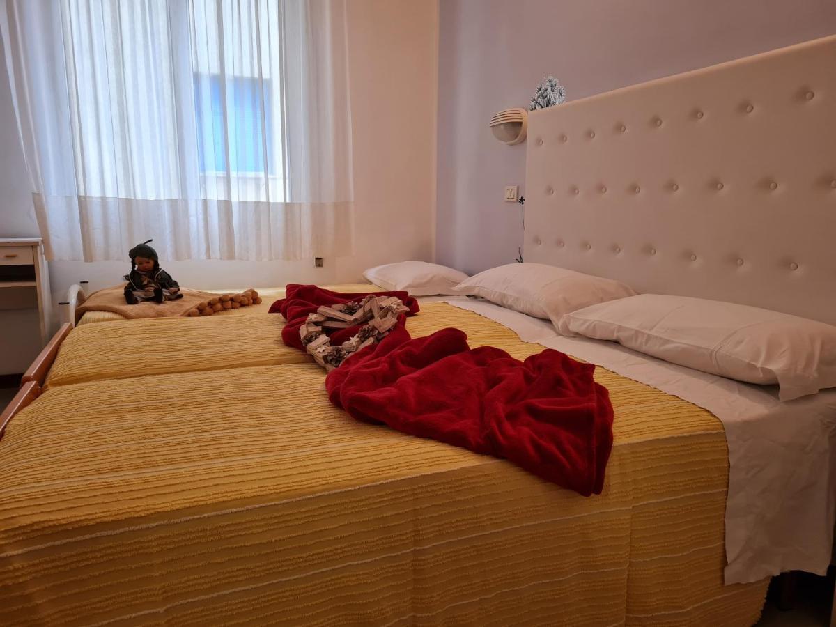 Hotel Marconi Miramare Rimini Exterior foto