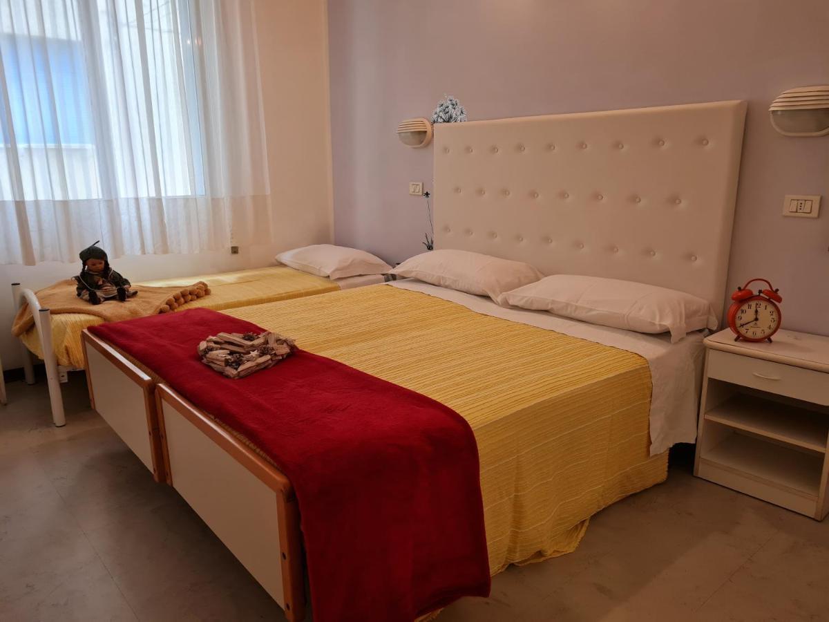 Hotel Marconi Miramare Rimini Exterior foto